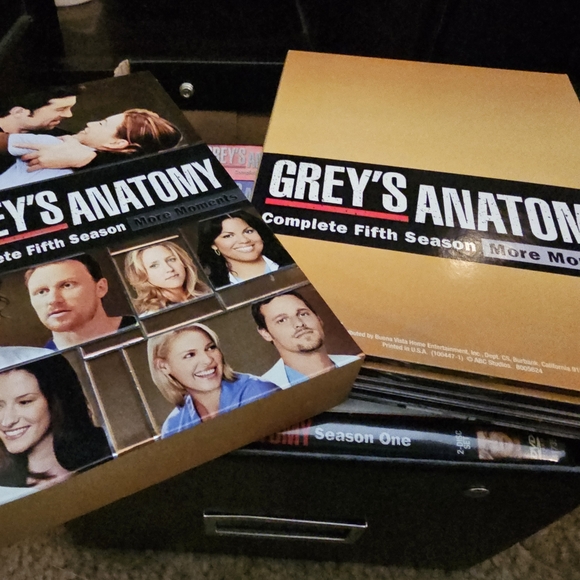 Grey's Anatomy Box Sets Season 1-7 - Picture 6 of 8